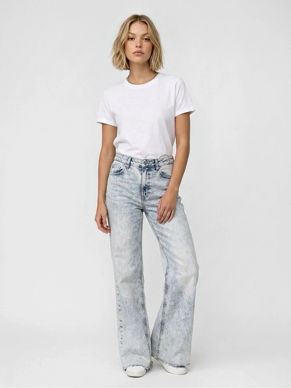H&M Go-Getter Flare Jeans in Blue 4